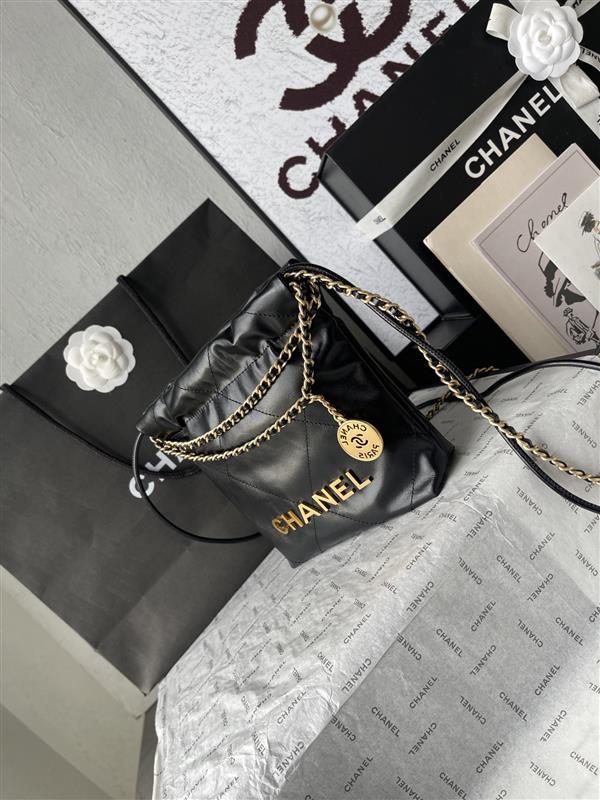 2026127215215250 580